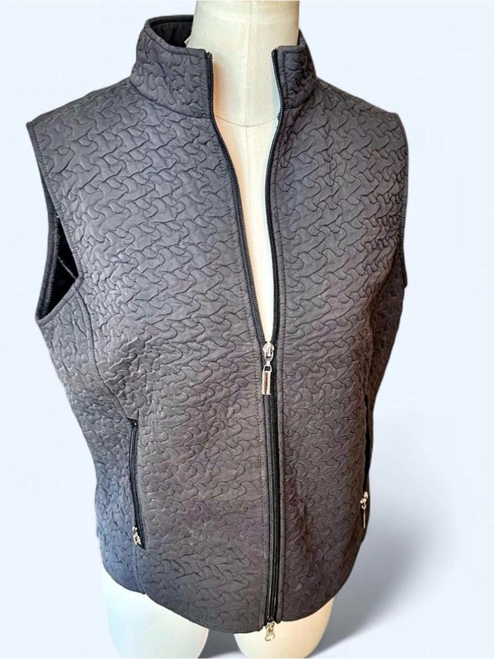 Robert Kitchen Quilted Zip-Front Vest - Black Snap Details On Sides Zip Pockets View 5